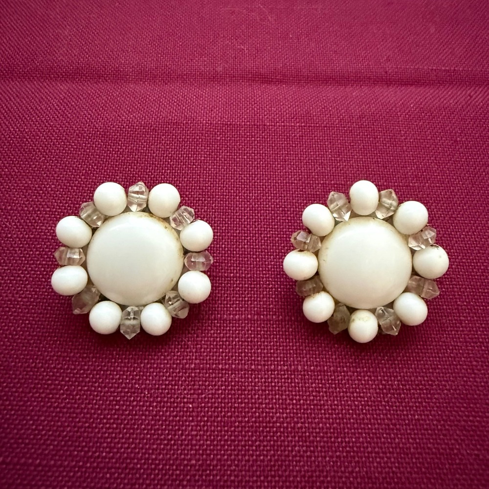 Vintage Japan White Milk Glass and Clear Crystal Cluster Clip On Earrings 1"